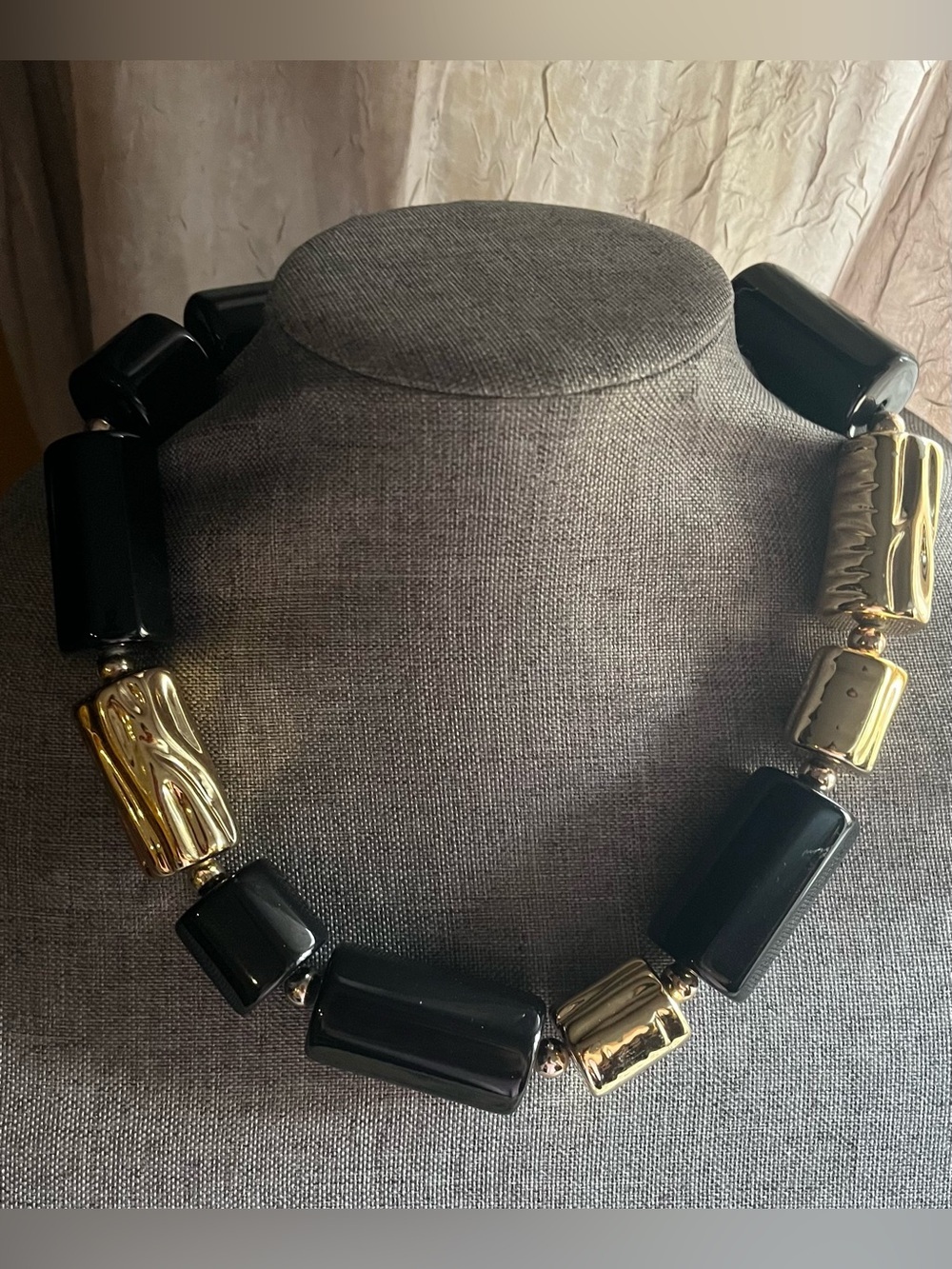 Zenzii Black & Gold Statement Necklace